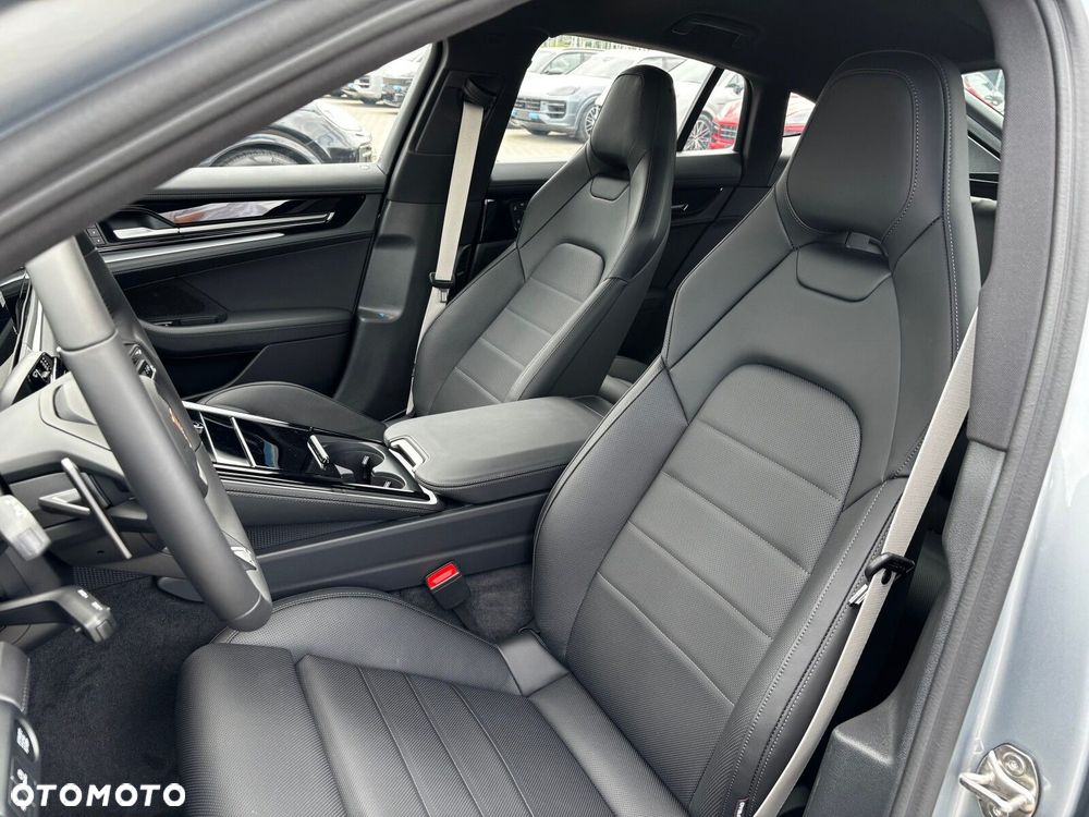 Porsche Panamera - 23
