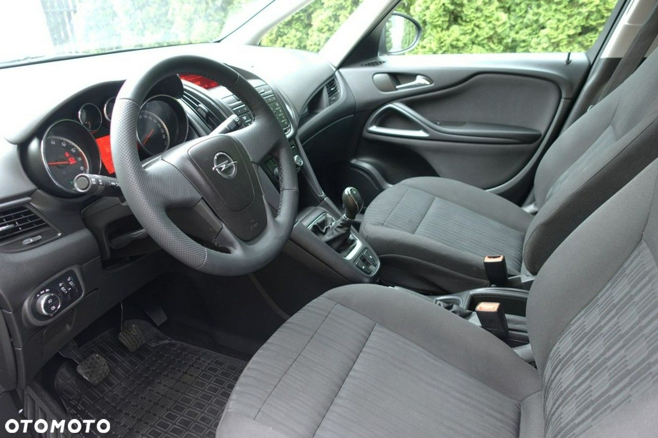 Opel Zafira - 13