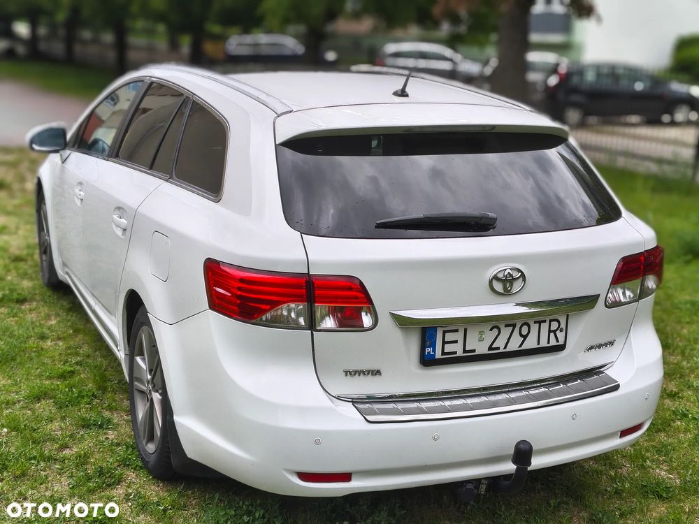 Toyota Avensis 2.0 D-4D Premium - 3
