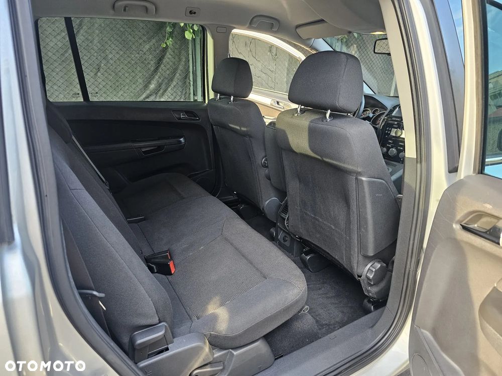 Opel Zafira 1.8 Cosmo - 21