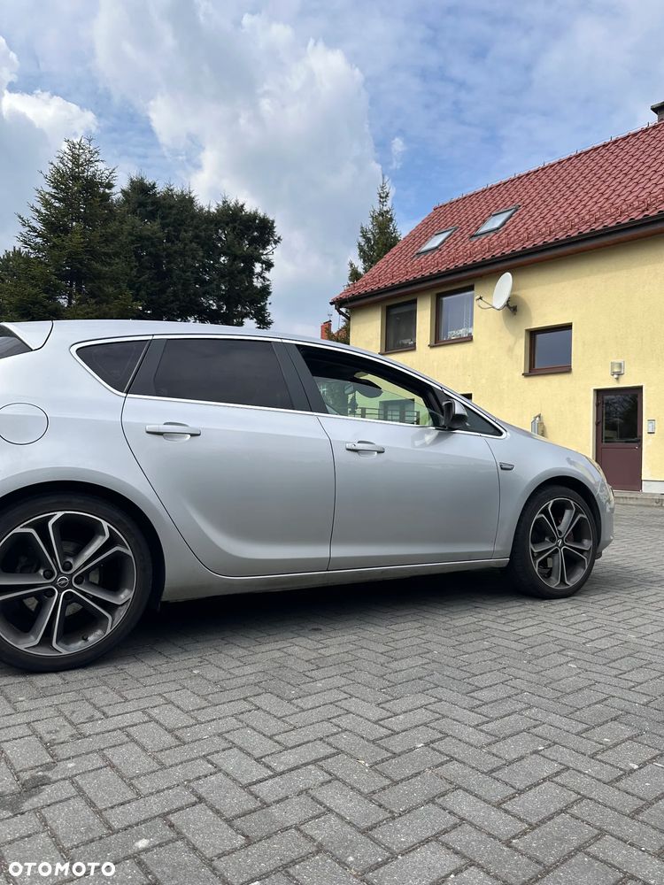 Opel Astra 2.0 CDTI Cosmo - 6