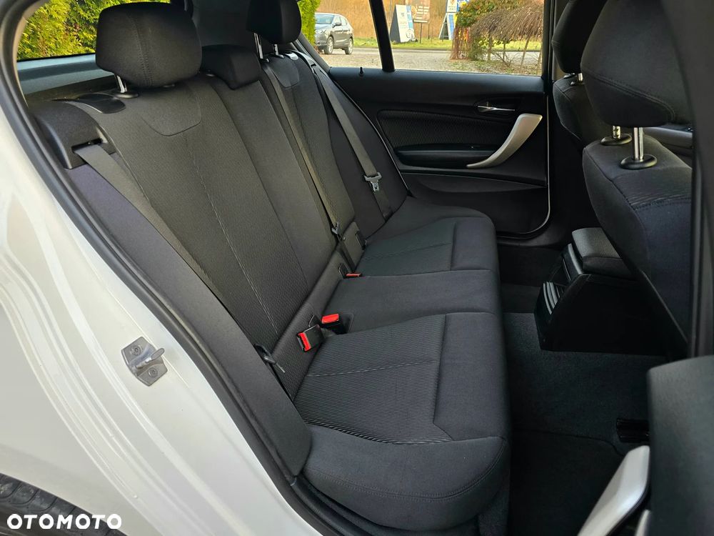 BMW Seria 1 116i - 12