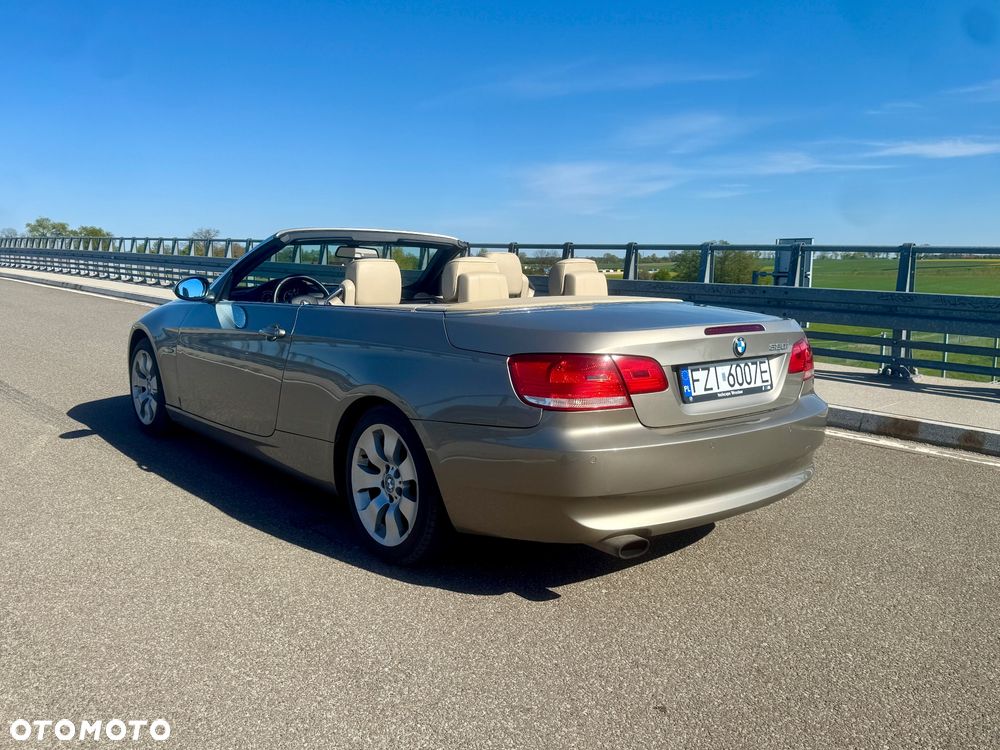 BMW Seria 3 320i - 3