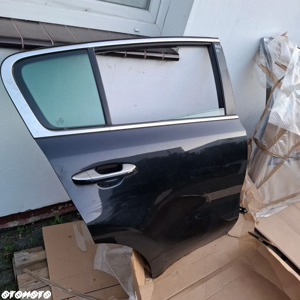 KIA SPORTAGE IV 4 15- DRZWI PRAWA STRONA PRZÓD PRAWE TYŁ PRAWE CZARNE 1K DEMONTAZ W KOLOR - 12