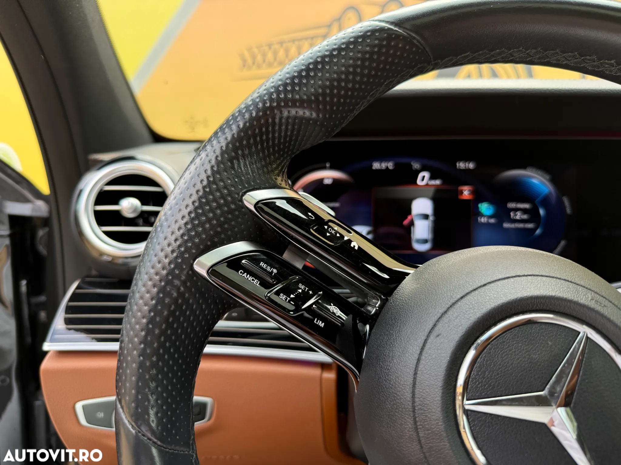Mercedes-Benz E 300 T 9G-TRONIC AMG Line - 24