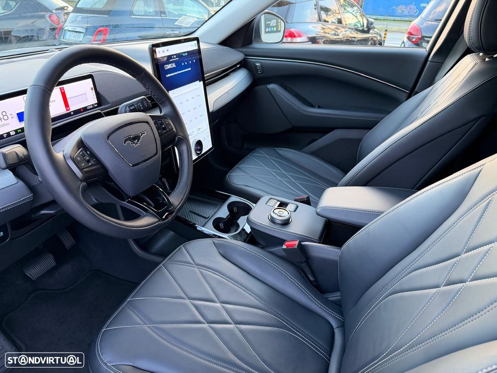 Ford Mustang Mach-E Standard - 31