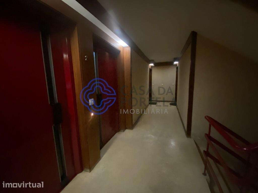 Apartamento T3+1 para venda S. Mamede Infesta com varanda e mais um pr - Grande imagem: 4/52