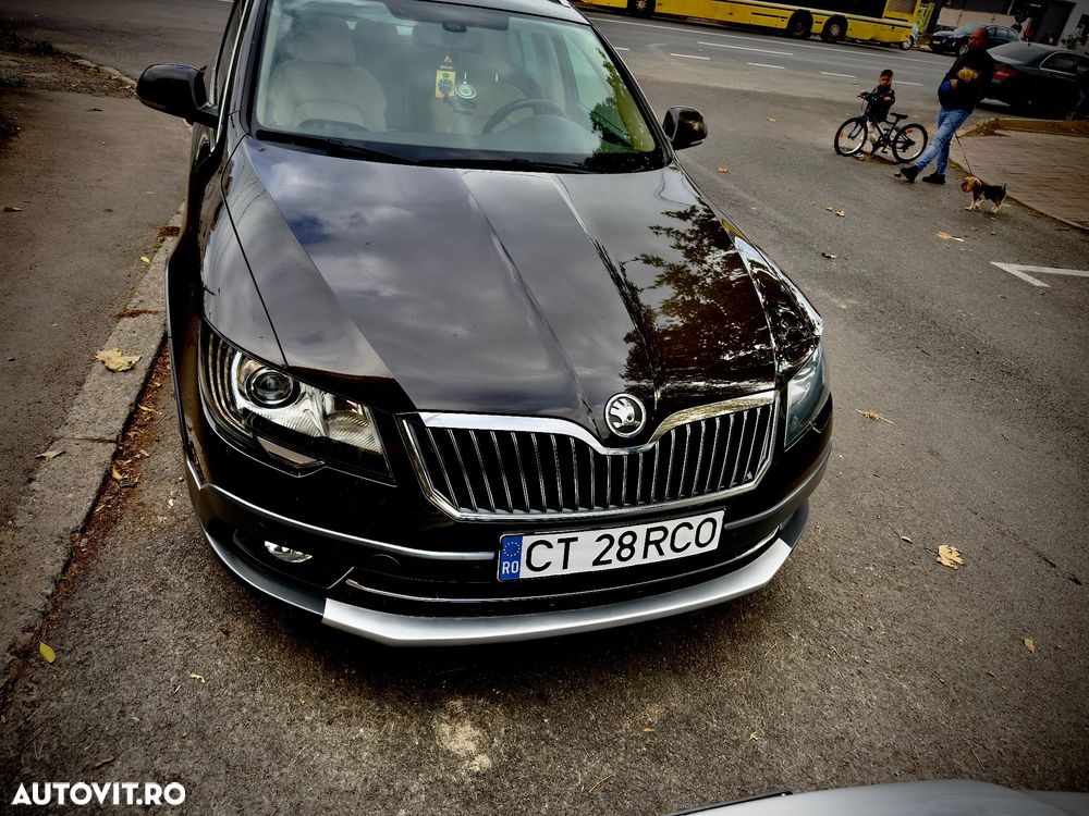 Skoda Superb Combi 2.0 TDI 4X4 Elegance - 14