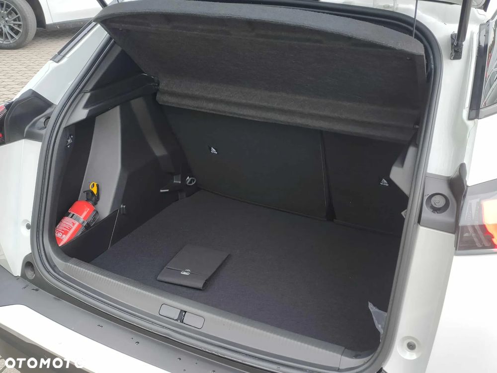 Peugeot 2008 1.2 PureTech Active Pack S&S EAT8 - 7