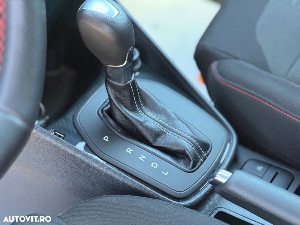 Ford Fiesta 1.0 EcoBoost ST Line - 13