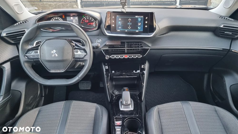 Peugeot 2008 1.5 BlueHDi Allure S&S EAT8 - 11