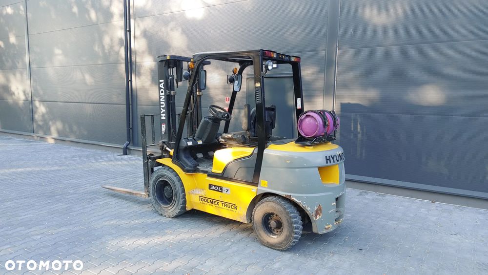 Hyundai 30L-7 - 2