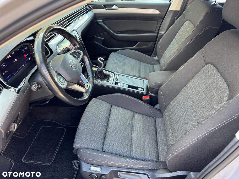 Volkswagen Passat Variant 1.5 TSI EVO Business - 12