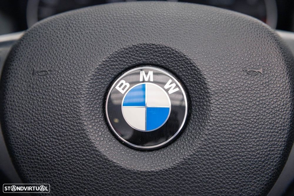 BMW 118 d Pack M - 27