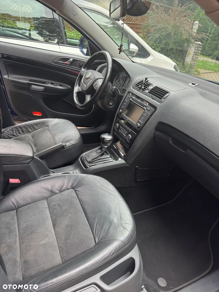 Skoda Octavia 1.8 TSI L&K DSG - 8