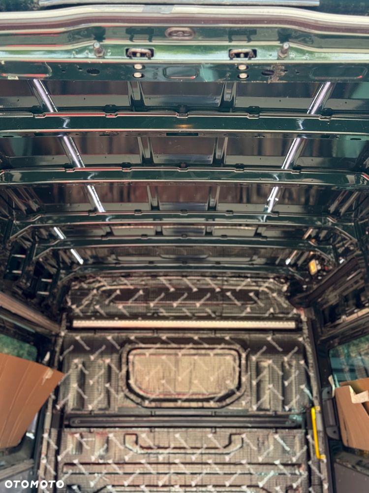 Volkswagen Crafter - 14