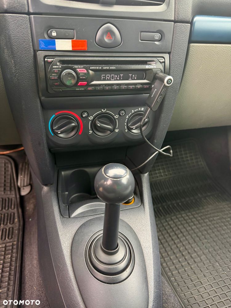 Renault Clio - 14