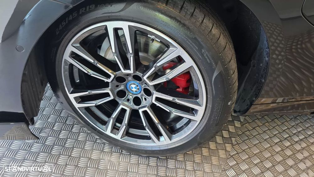 BMW 530 e Pack Desportivo M Pro - 41
