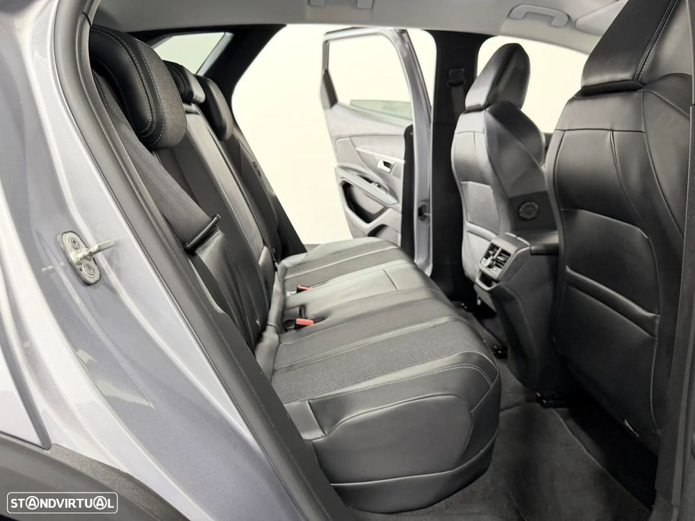 Peugeot 3008 1.6 Hybrid Allure e-EAT8 - 44
