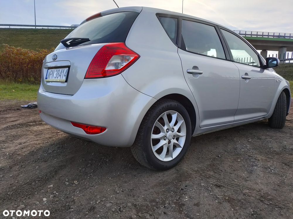 Kia Ceed 1.4 CVVT Attract - 5