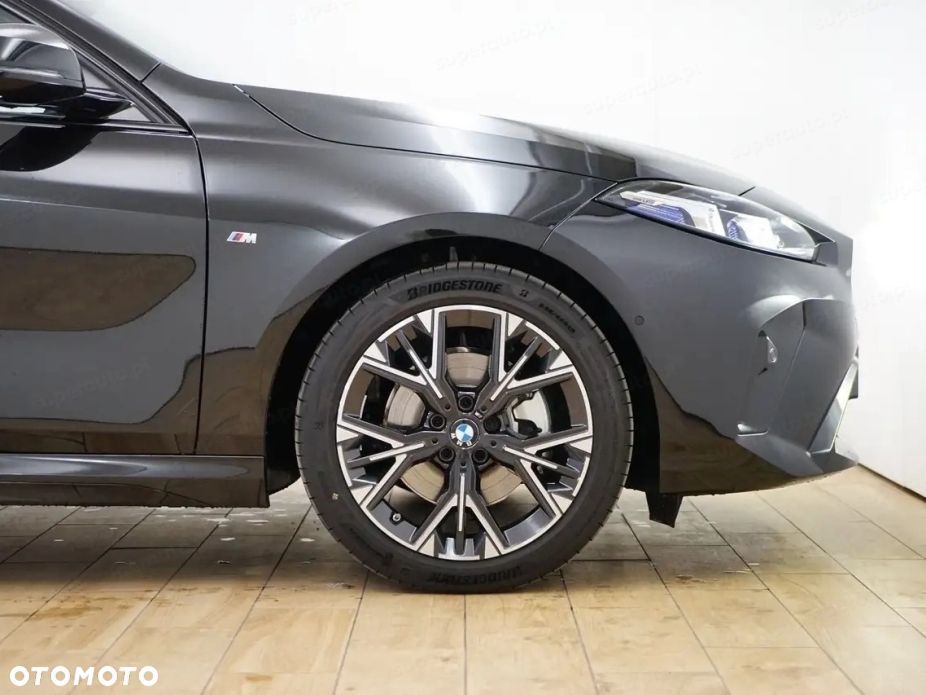 BMW Seria 1 120 mHEV - 19