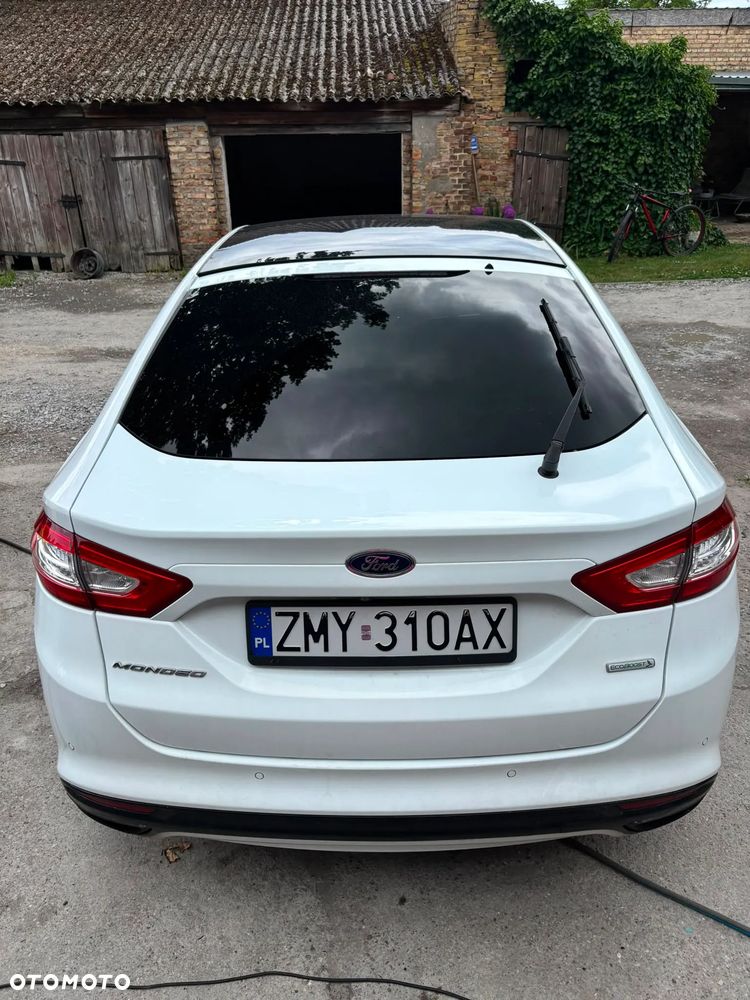 Ford Mondeo 2.0 EcoBoost Titanium - 4