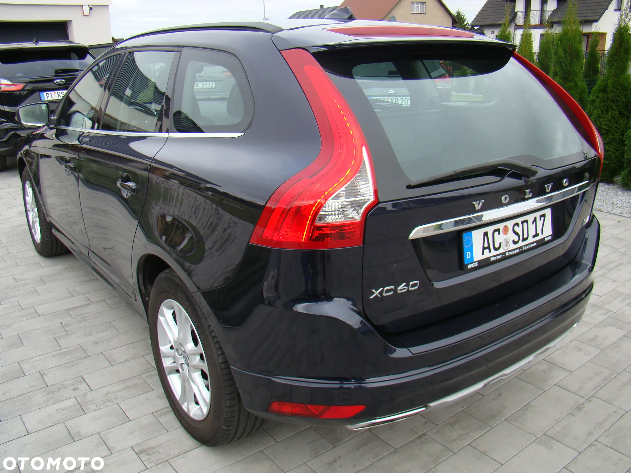 Volvo XC 60 D4 Momentum Pro - 9