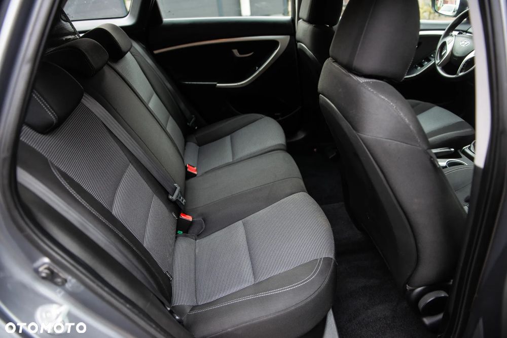 Hyundai i30 1.4 CRDi Premium - 24