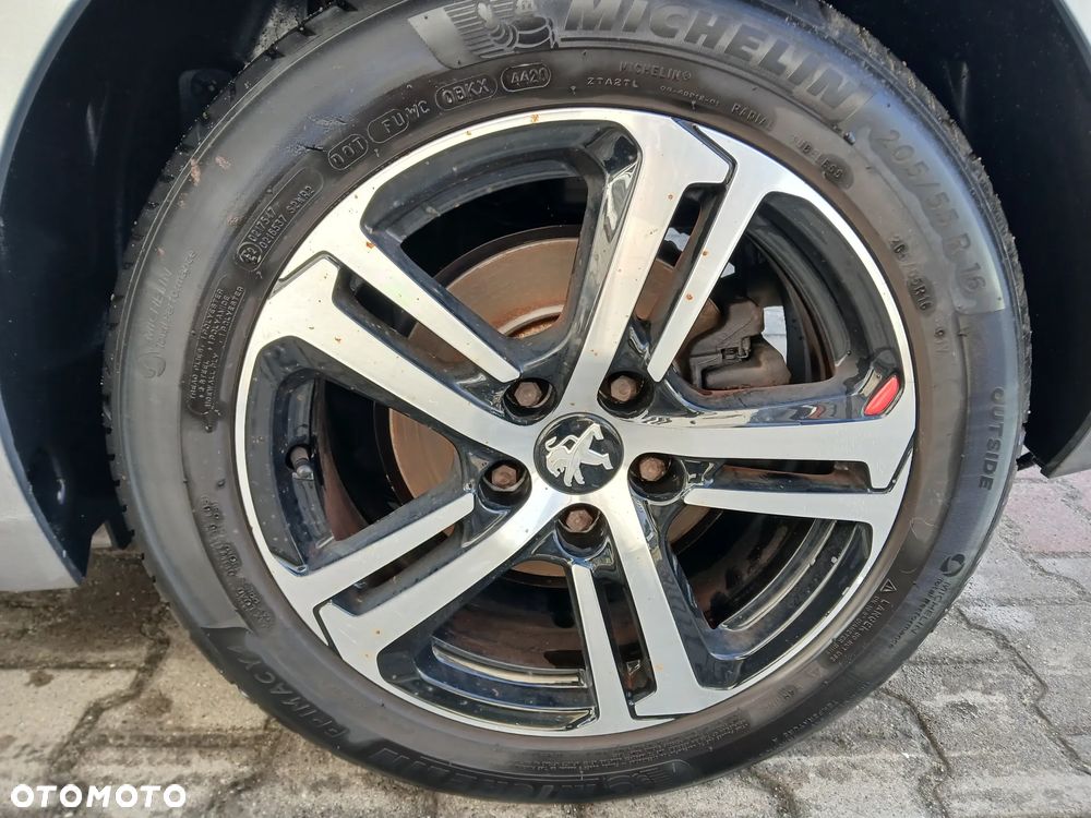 Peugeot 308 125 THP Allure - 15