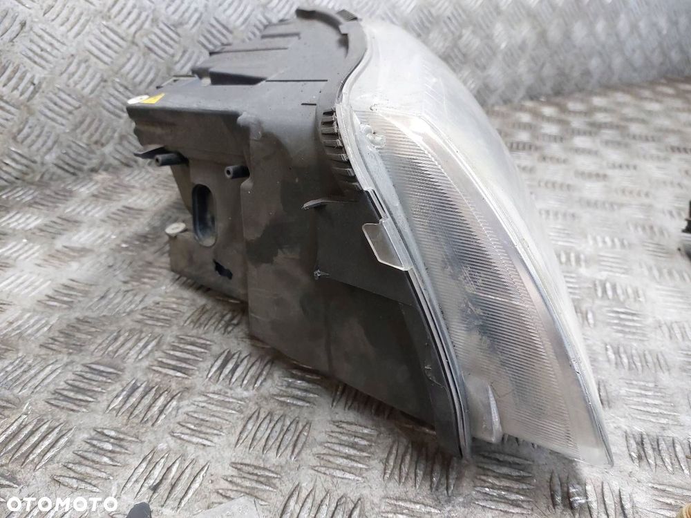 LAMPA LEWY PRZÓD XENON NA CZĘŚCI PRZETWORNICE AUDI A6 C6 EU 5DV008290-00 - 5