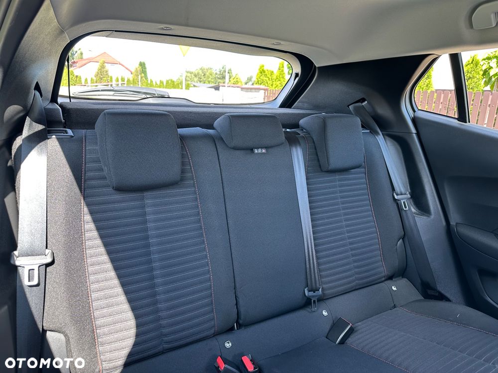 Peugeot 2008 PureTech 100 Allure - 15