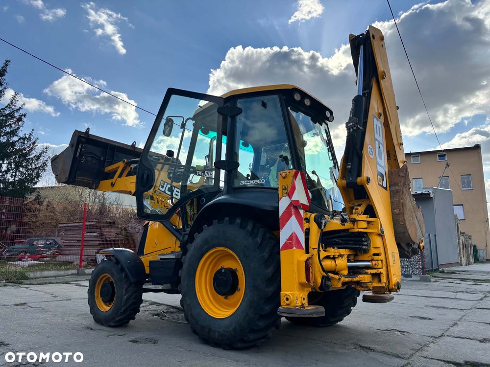 JCB 3CXeco - 17