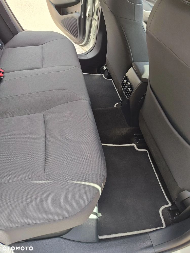 Toyota Corolla 1.8 Hybrid Comfort - 19
