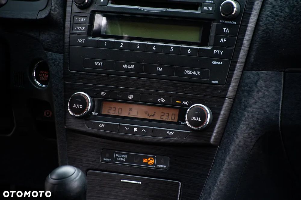 Toyota Avensis 2.0 D-4D Luna - 25