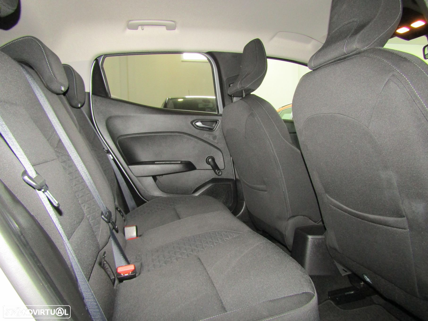 Renault Clio 1.5 Blue dCi Intens - 8