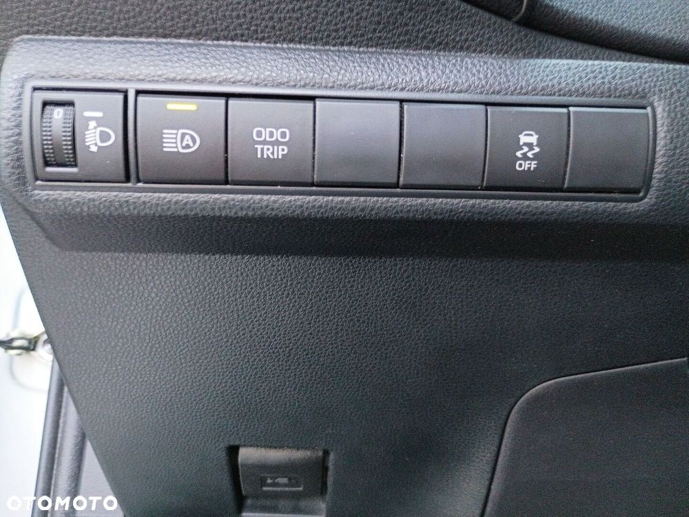Toyota Corolla - 23