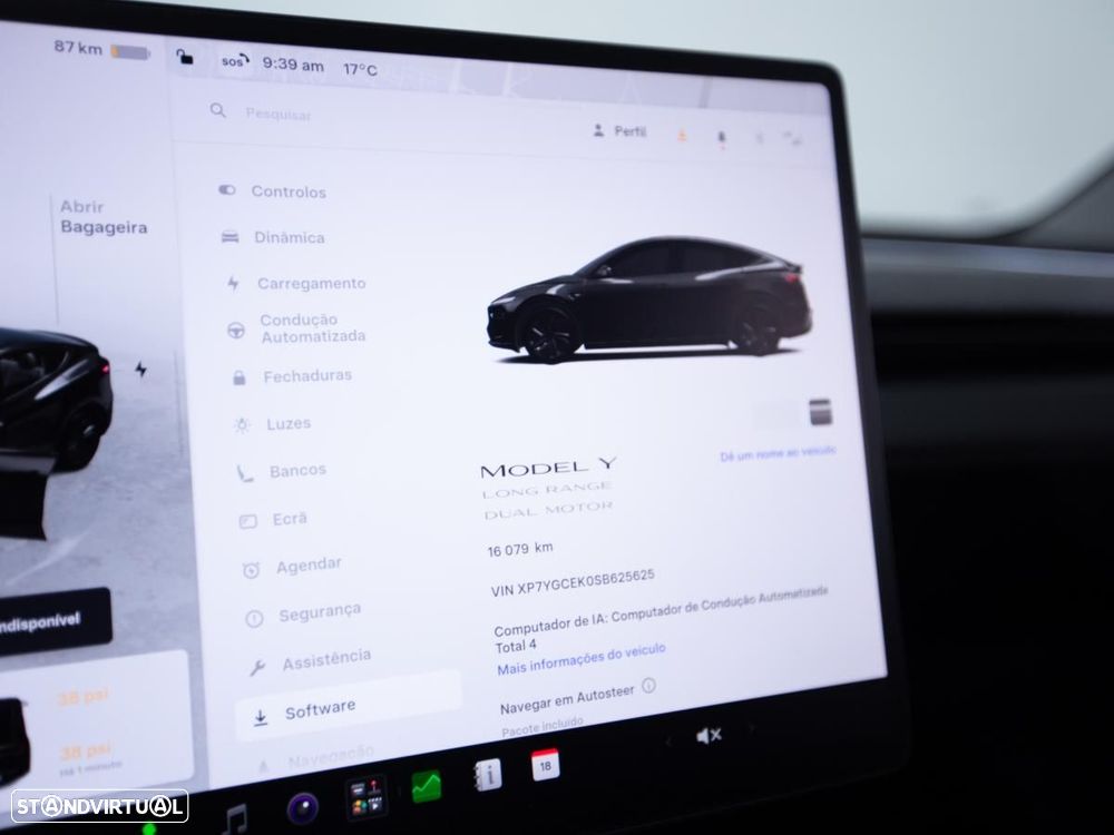 Tesla Model Y Long Range Dual Motor AWD - 26