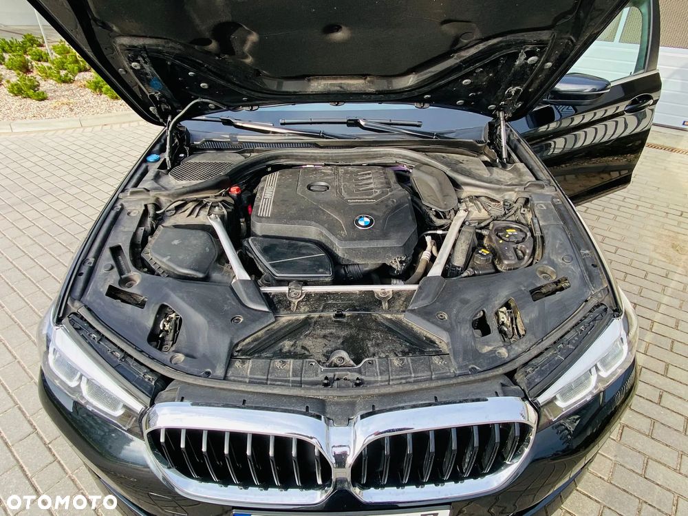 BMW Seria 5 530i xDrive - 26