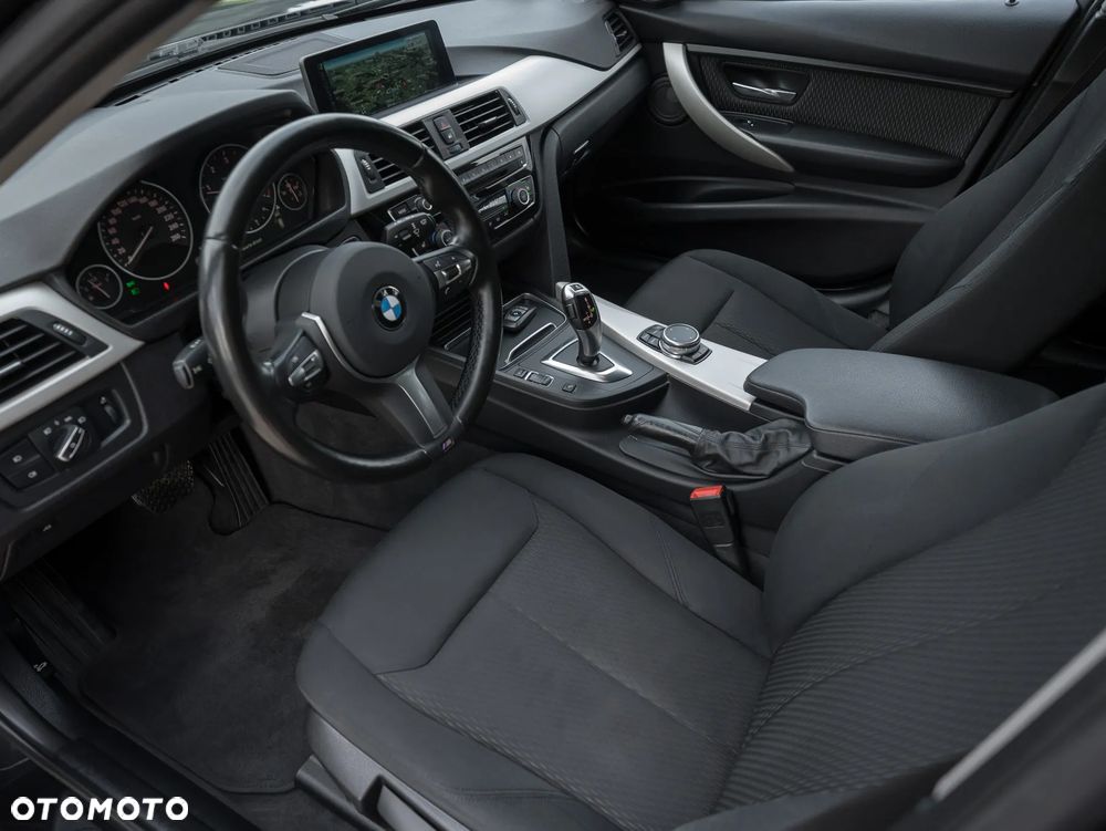 BMW Seria 3 318d Luxury Line - 25