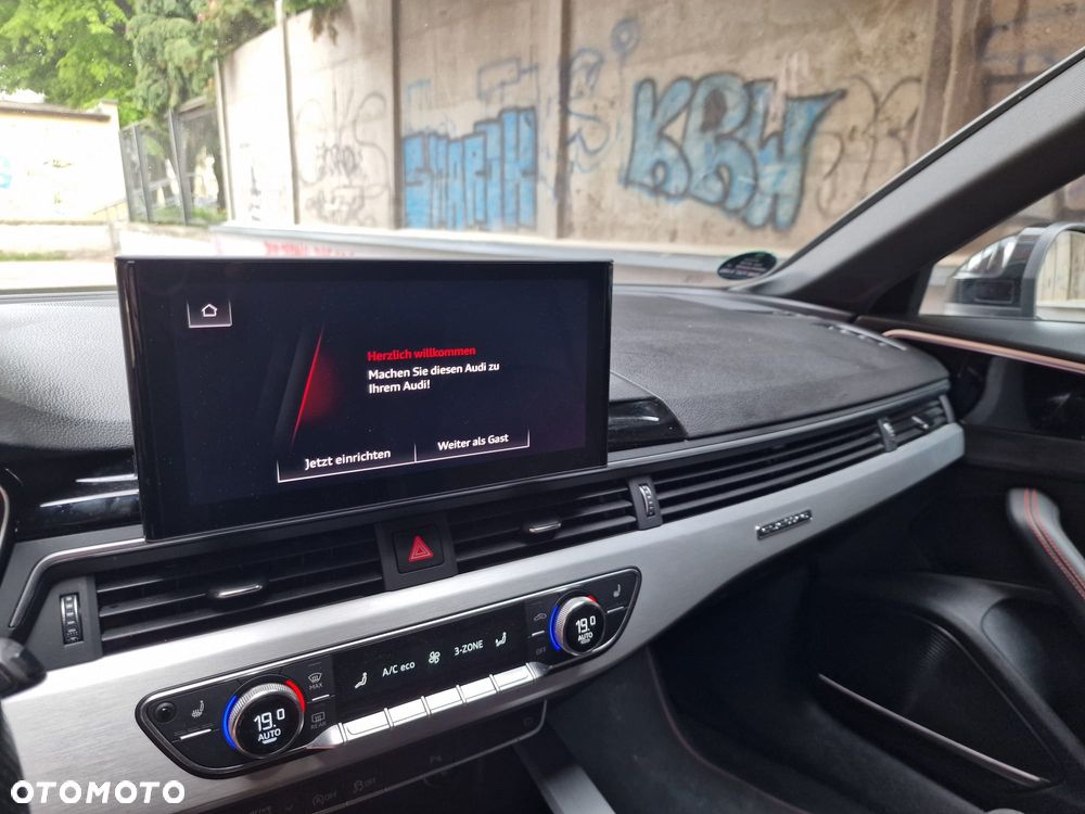 Audi A4 Avant 40 TDI quattro S tronic S line - 25
