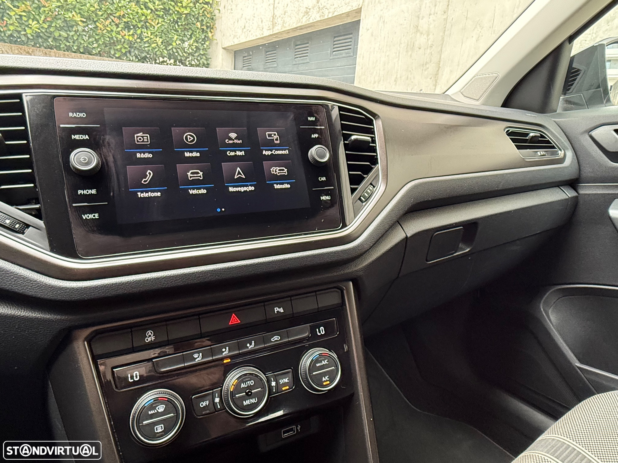 VW T-Roc 1.0 TSI Beats - 13