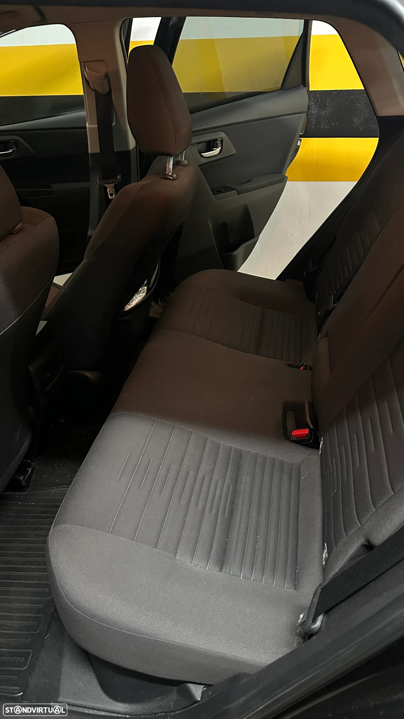 Toyota Auris 1.8 HSD Sport - 10