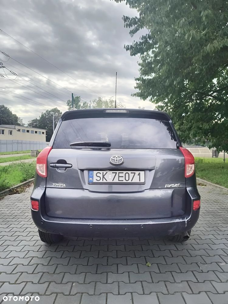 Toyota RAV4 - 7