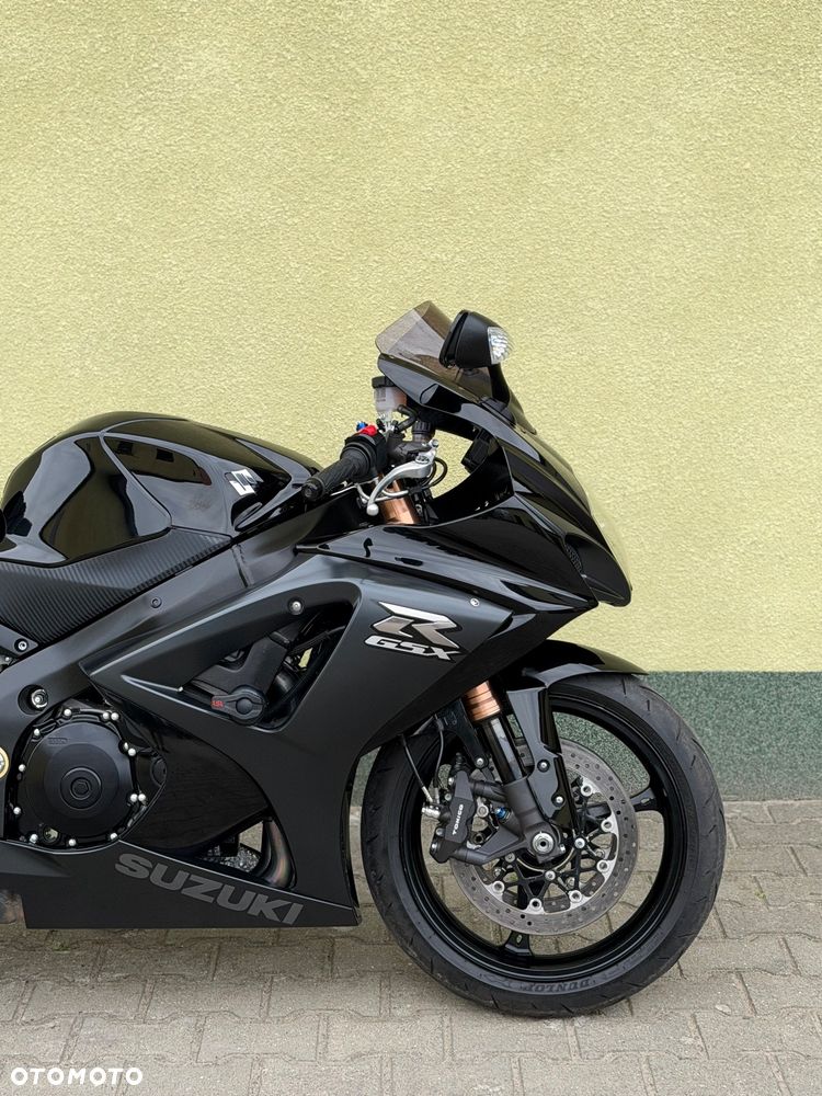 Suzuki GSX-R - 6