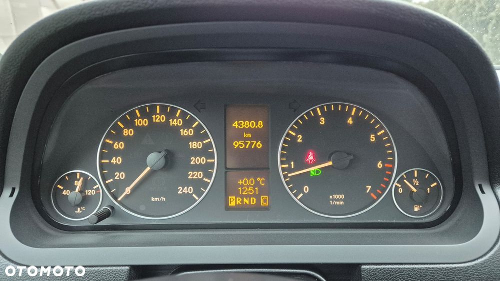 Mercedes-Benz Klasa A 160 Autotronic - 9