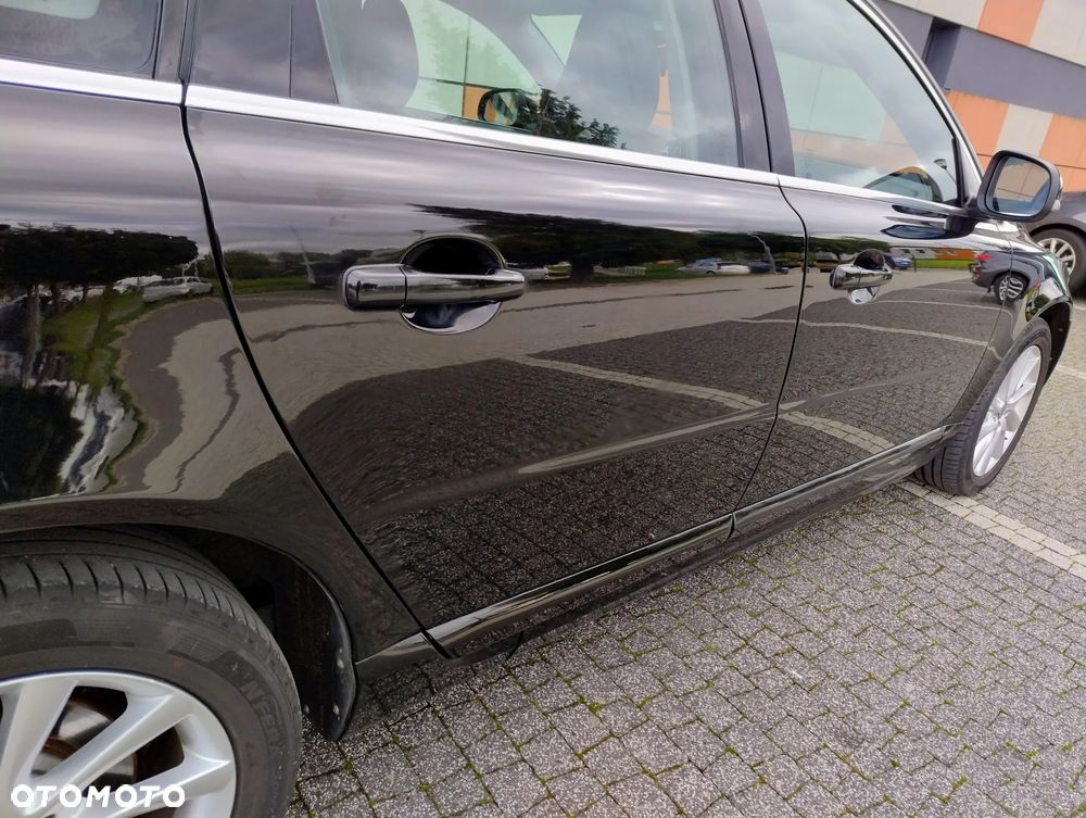 Volvo V70 D3 Momentum - 30