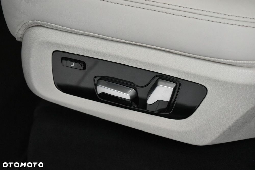 BMW X7 - 30