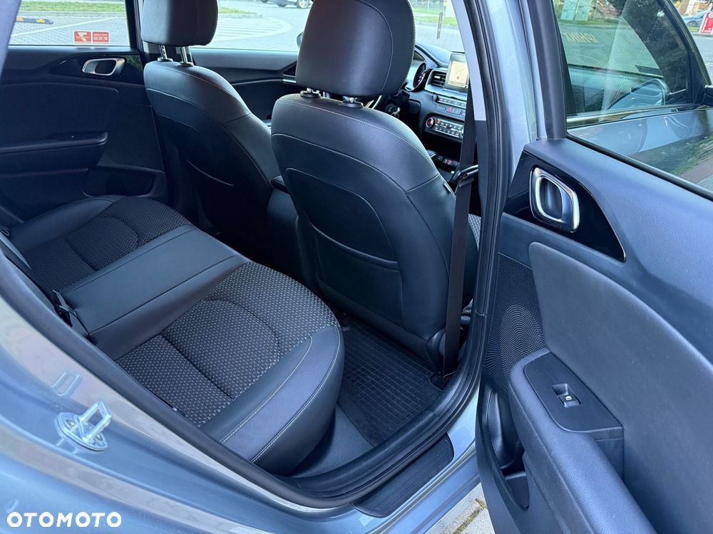 Kia Ceed 1.4 T-GDI L Business Line DCT - 20
