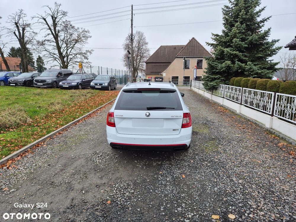 Skoda Octavia 2.0 TDI RS Challenge DSG - 4