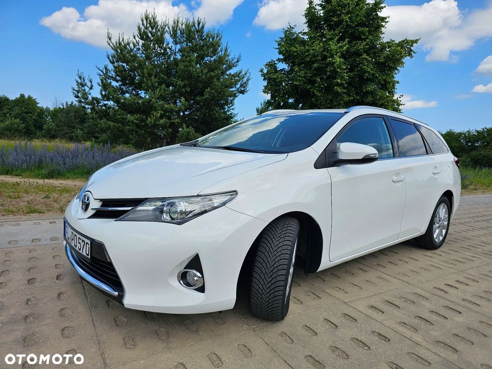 Toyota Auris 1.6 Executive - 5
